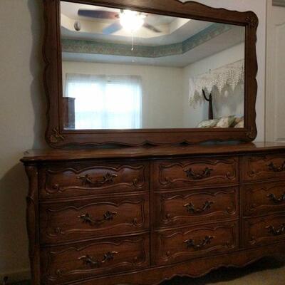 https://ctbids.com/#!/individualEstateSales/316/8160
Shop CTBIDS Augusta, GA for the holidays!
