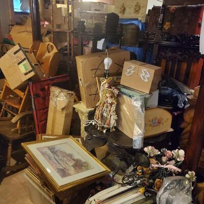 Estate sale photo
