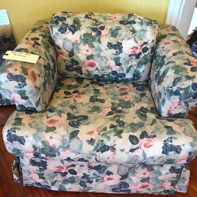 Club chair $99 each
2 available
36 X 36 X 26"