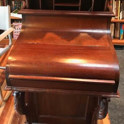 Antique Davenport desk $350
22 X 23 X 42"