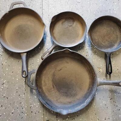 #5152 â€¢ Cast Iron Pans