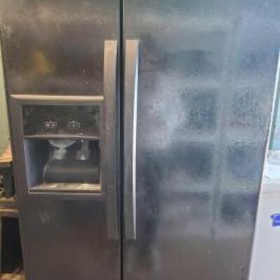 #3610 â€¢ Kenmore Refrigerator