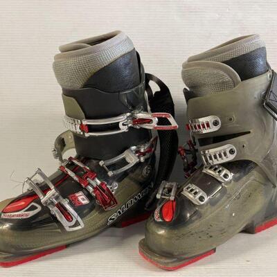 5302	

3 Bowling Balls, Bowling Shoes, Bowling Bag
3 Bowling Balls, Bowling Shoes, Bowling Bag