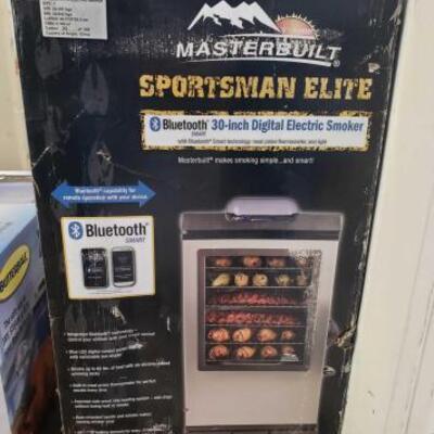#7994 â€¢ New In Box Master Built Sportsman Elite 30" Digital Smoker