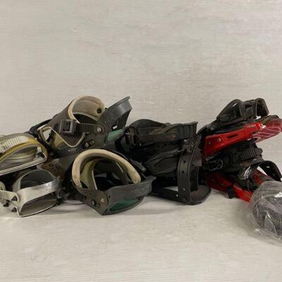 5506	

4 Pairs Of Snowboarding Bindings
Burton,Lamar,Slim,