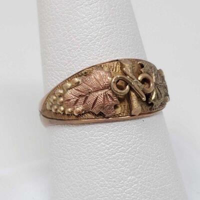 830	

10k Gold Ring, 4.2g
Weighs Approx 4.2g Size 9