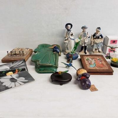 #7164 â€¢ Figurines And Wall Decor