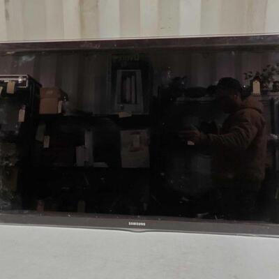 #5182 â€¢ 46in Samsung Tv