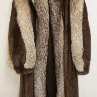1046	FUR COAT ANTONOVICH FOX & MINK, COAT HAS BEEN REGLAZED
