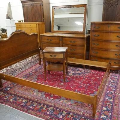 1051	FRENCH PROVINCIAL 4 PIECE BEDROOM SET, FULL SIZE BED, FINISH WEAR ON LOWER CHEST TOP
