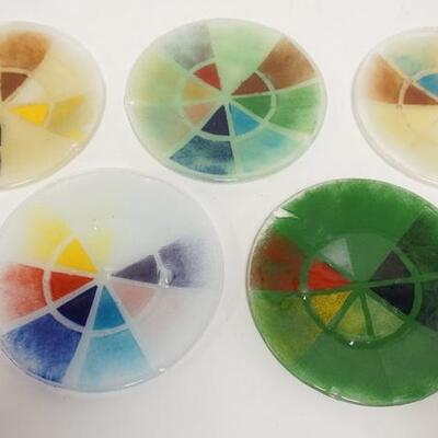 1094	SET OF FIVE MODERN FUSED GLASS PLATES ATTRIBUTED TO PEGGY KARR 7 3/4 IN DIAMETER 	50	100	20	PLEASE PAY ATTENTION FOR DAILY ADDITIONS...