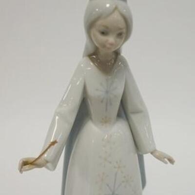 1034	LLADRO FAIRY GODMOTHER W/WAND, 11 IN HIGH
