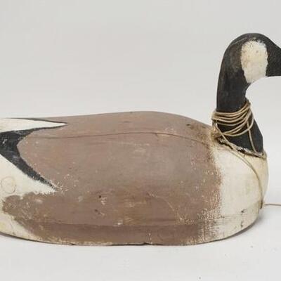 1098	LARGE CARVED WOODEN GOOSE DECOY W/ WEIGHT NUMBERED ON THE BASE 23 IN L 	100	200	25	PLEASE PAY ATTENTION FOR DAILY ADDITIONS TO THIS...