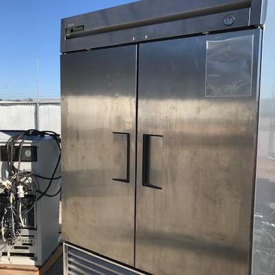 True 2 Door Cooler
