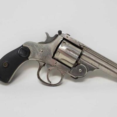 650	

Harrington & Richardson. 32 Revolver
Serial Number: 5470
Barrel Length: 3.25"

California Transfer Available. Ca and out...