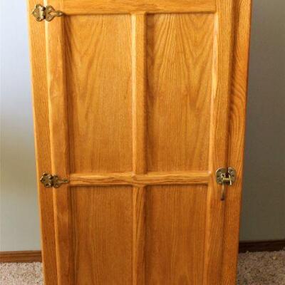 Versatile, multi-use chest with swivel top.
