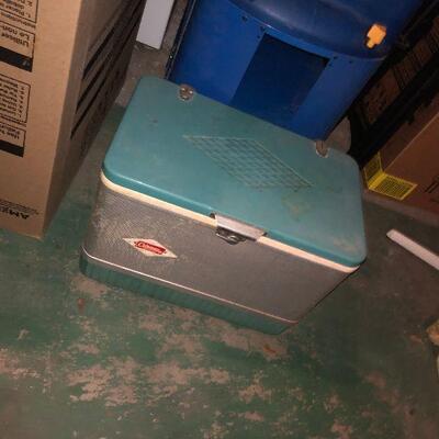 https://www.ebay.com/itm/124552464612	BM7009 Vintage Coleman Metal Ice Chest Diamond Logo Pickup Only		Buy-It-Now	 $125.00 
