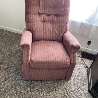 Lift chair 100.00