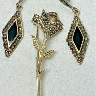 https://www.ebay.com/itm/115387214623	LB1063 STERLING SILVER DIAMING SHAPE ONYX STONE EARRINGS AND ROSE PIN		Auction 	 Starts 05/20/2022...
