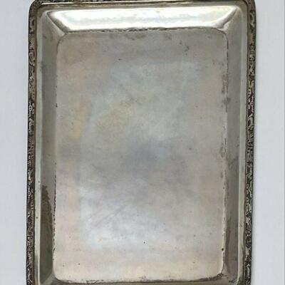https://www.ebay.com/itm/125319140537	OL1011 STERLING SILVER PERUVIAN RETANGULAR PLATTER 		Auction 	 Starts 05/20/2022 After 6 PM 
