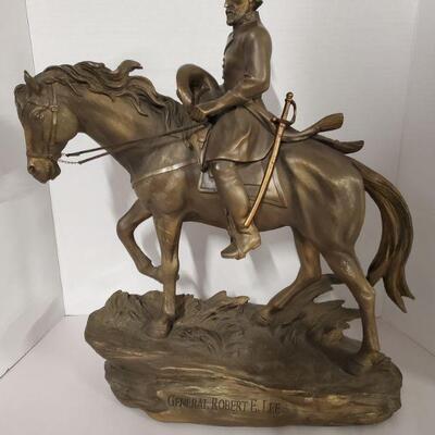 Large bronzed masterpiece sculpture of Robert E. Lee by Bradford Exchange. Bradford Exchange description says it is a "Cold Cast...