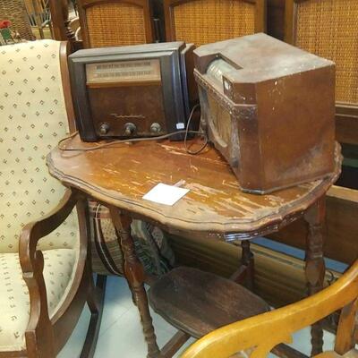 radio table  30.00
radios 10.00 each