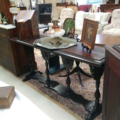 very nice early 1900's Entry or Sofa Table