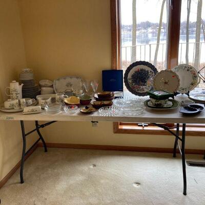 1960's Franciscan Heritage dish ware set and more