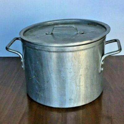 https://www.ebay.com/itm/124679432640	KG0052 ALUMINUM STOCK POT WITH LID TOROWARE BY LEYSE NO 5312C		Buy-It-Now	19.99
