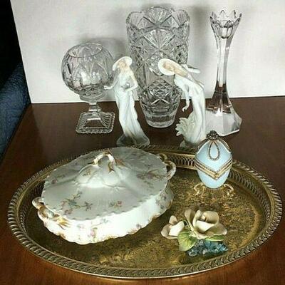 https://www.ebay.com/itm/124679363320	KG0070 "ELEGANT" LOT OF MISC HOME DECORATION		Buy-It-Now	$39.99 
