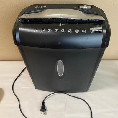 Consignor reports that the Shredder works, they just purchased a larger one.