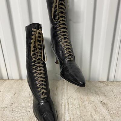 Leather "Golden Rule" Victorian Boots