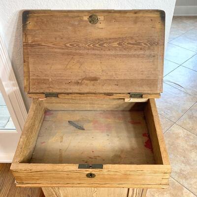 Antique oak teacher's lectern measures 22" x 16" x 36"   (NO KEY)