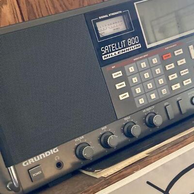 Grundig AM/FM /Short wave radio