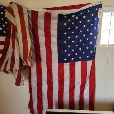 2012	

3 American Flags
All Measure Approx: 3' x 5'