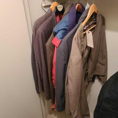 2402	

7 Jackets
Size L Brands Include Hagger, Members Only, City Casual, And More