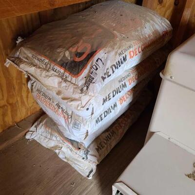 4017	

5 Bags Of Garden Bark
5 Bags Of Garden Bark