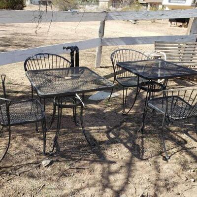 6008	

Metal Tables & Chairs
2 Metal Tables & 4 Metal Chairs. Tables Measure Approx: 28"x 28"x 29" Chairs Measures...
