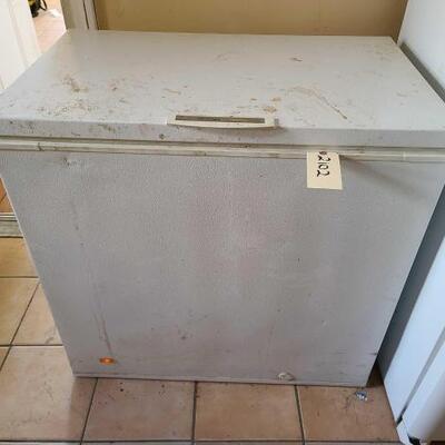 2102	

Frigidaire Freezer
Measures Approx: 35" x 24" x 25"