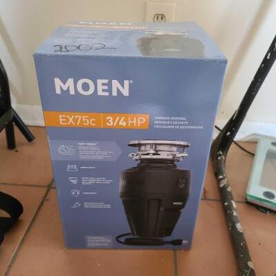 2002	

Moen Garbage Disposal New In Box
Model No: EX75c