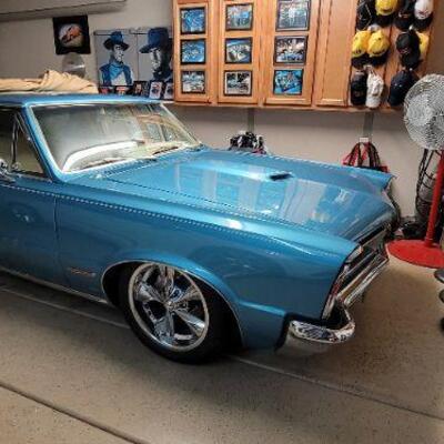 Light blue 1965 Pontiac GTO