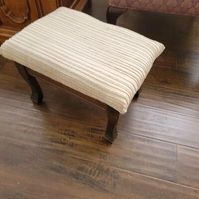 Padded foot rest