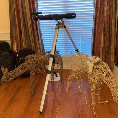 TELESCOPE WITH TRI POD
