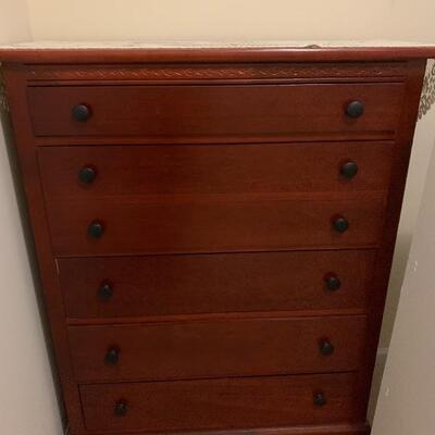 CHEST OF DRAWERS