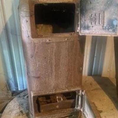 Rare "Warm Morning" Coal & Wood Burning Stove
It is currently included in our Fixed Price Sale for only $200....