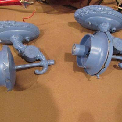 Pair of AB light fixtures- no globes