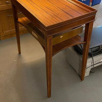 	ME6082: Rectangle Accent Table
