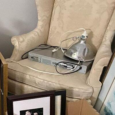 https://www.ebay.com/itm/124790938265	ME6142: Occasional Arm Chair
