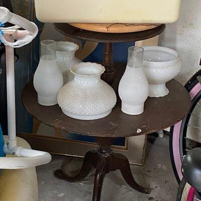 ME6085: Two Tier Wood Table
