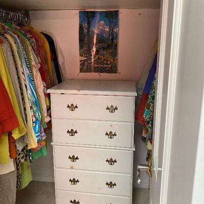 ME6026: Modern Chest of Drawers
